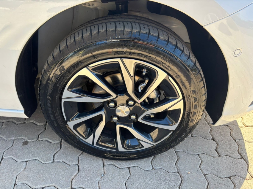 onix 1.0 turbo flex plus premier automatico15