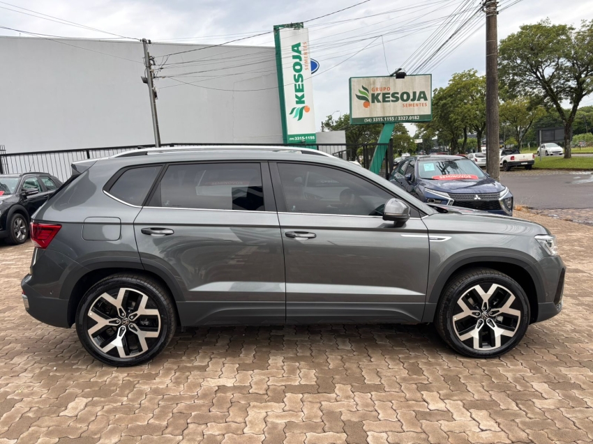 taos 1.4 250 tsi total flex highline automatico3