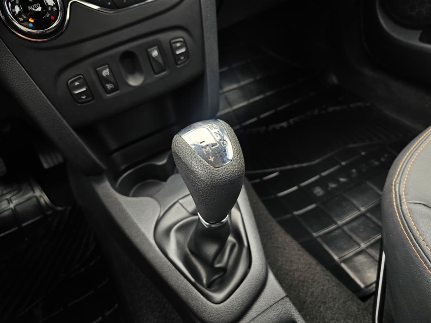 sandero 1.6 stepway 8v flex 4p automatizado13