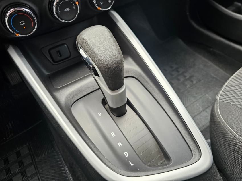 onix 1.0 turbo flex plus lt automatico15