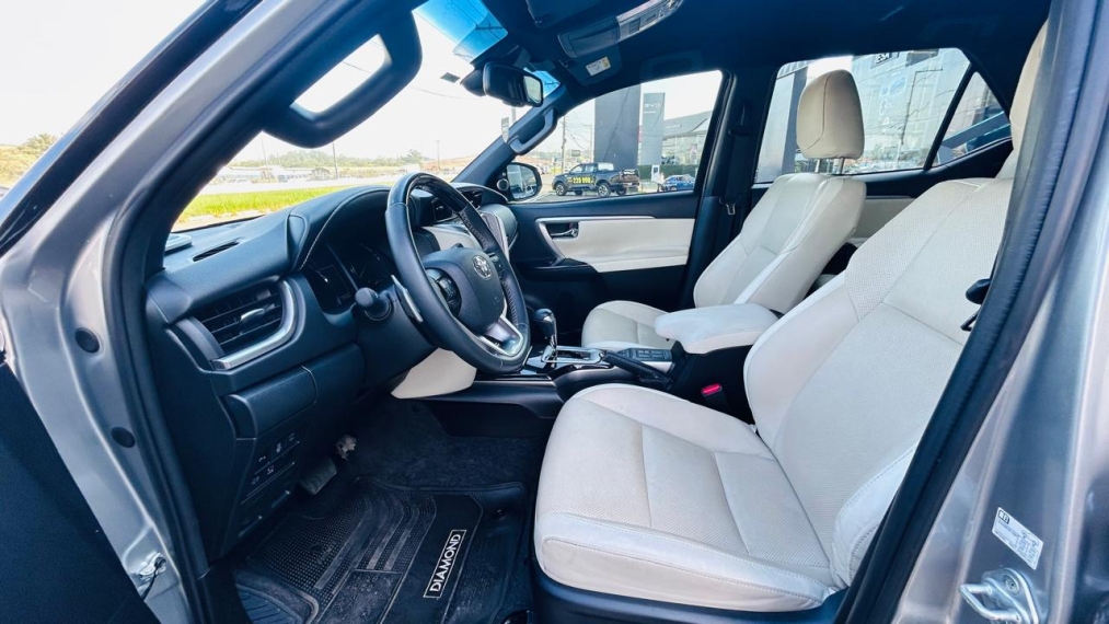 hylux sw4 2.8 d-4d turbo diesel diamond 7l 4x4 automatico8