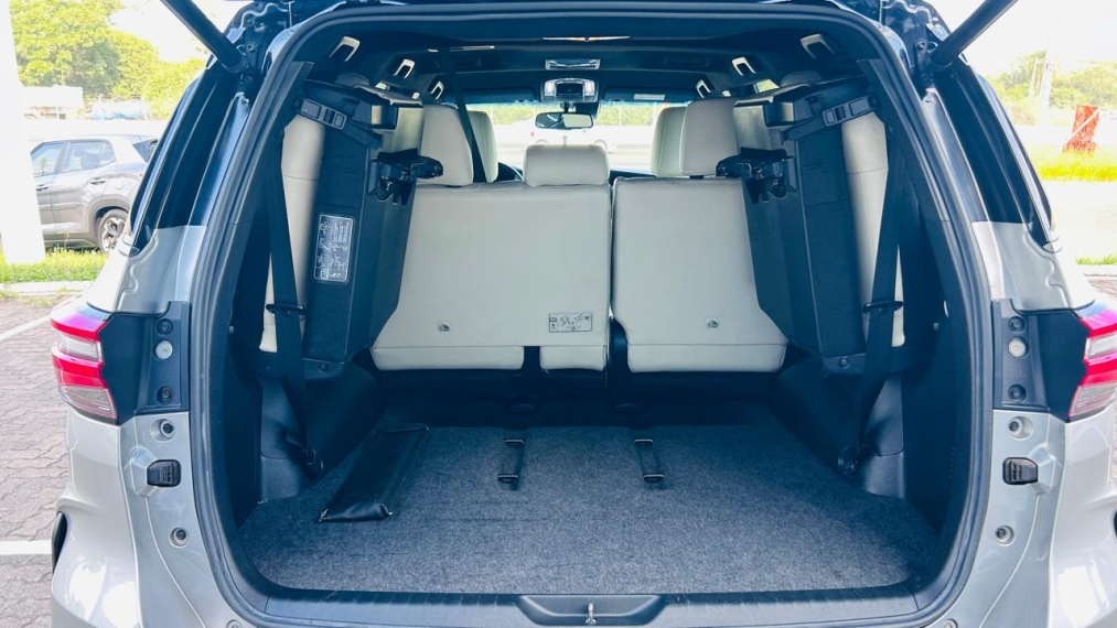 hylux sw4 2.8 d-4d turbo diesel diamond 7l 4x4 automatico5