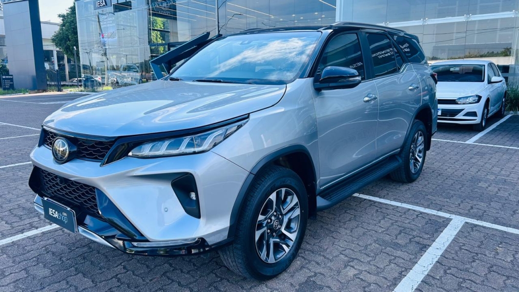 hylux sw4 2.8 d-4d turbo diesel diamond 7l 4x4 automatico2