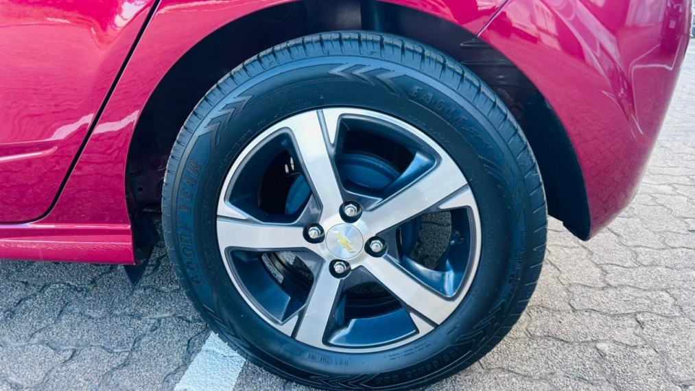 onix 1.4 mpfi ltz 8v flex 4p automatico11