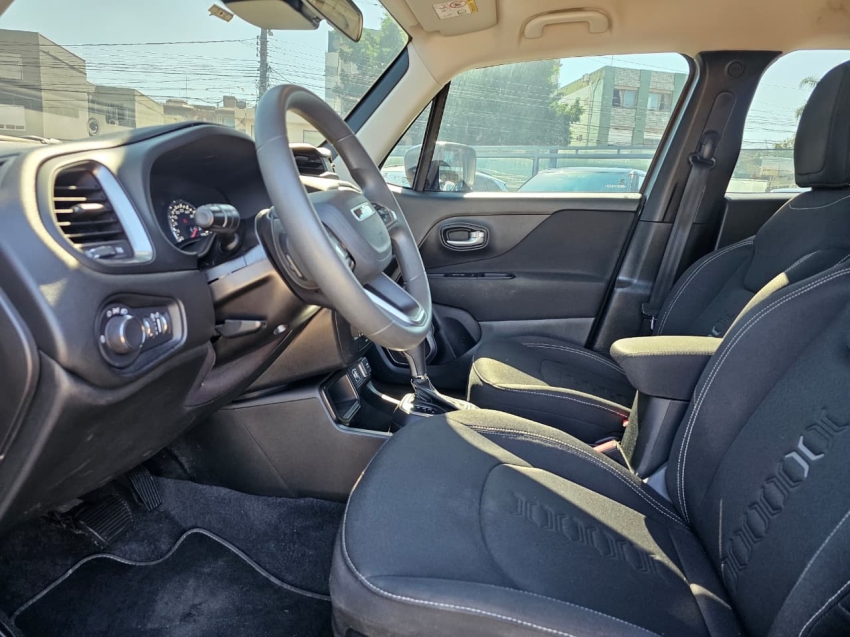 renegade 1.3 t270 turbo flex sport at68