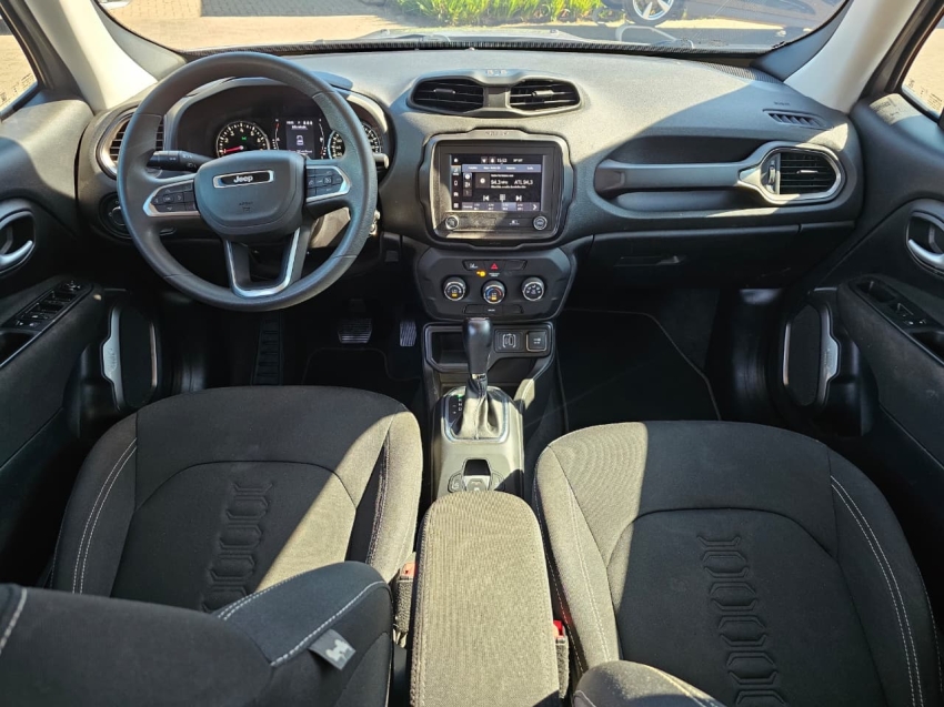 renegade 1.3 t270 turbo flex sport at67