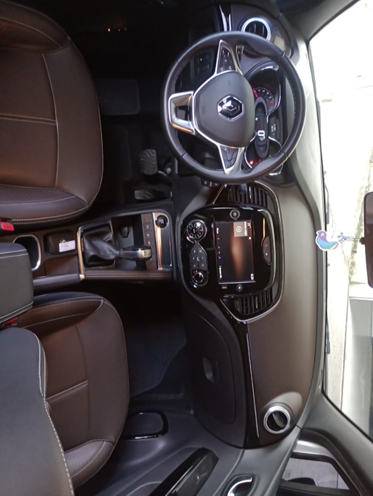 captur 1.3 tce flex iconic x-tronic11