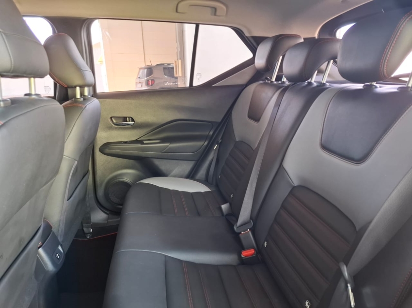 kicks 1.6 16v flexstart xplay xtronic11