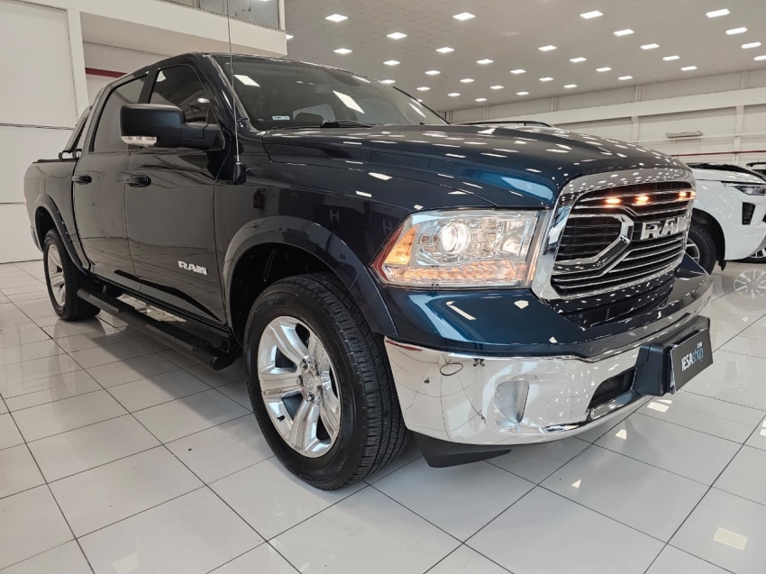 ram classic 5.7 v8 gasolina laramie cd 4x4 automatico 2p 20232