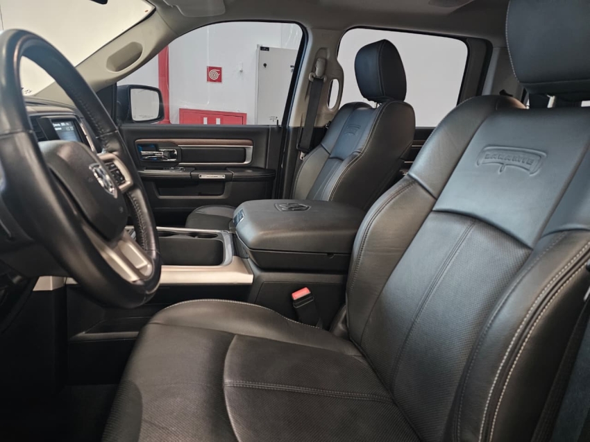 ram classic 5.7 v8 gasolina laramie cd 4x4 automatico 2p 20236