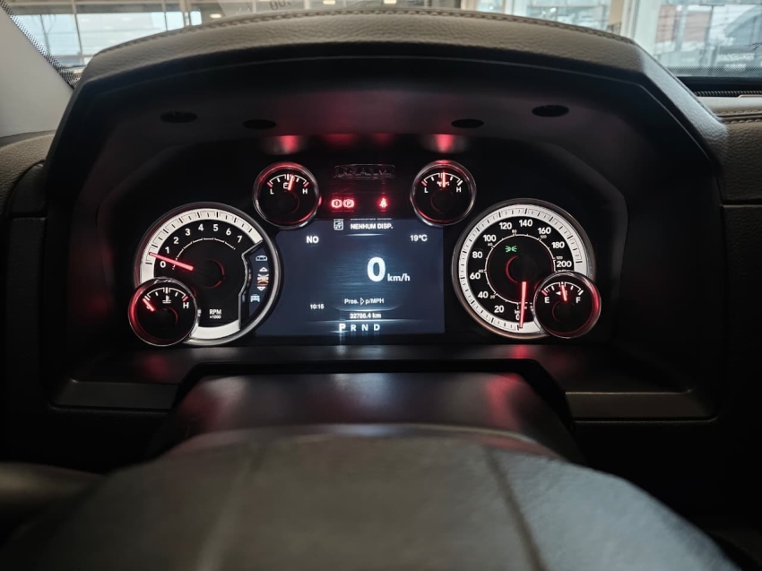 ram classic 5.7 v8 gasolina laramie cd 4x4 automatico 2p 20238