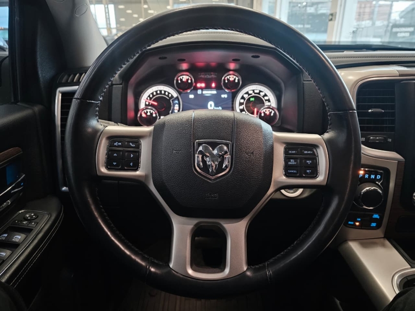 ram classic 5.7 v8 gasolina laramie cd 4x4 automatico 2p 20239
