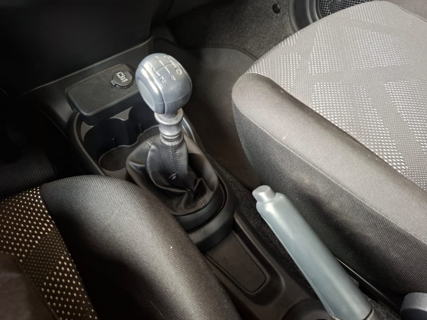 fiat mobi 1.0 evo flex like. manual 4p 202510