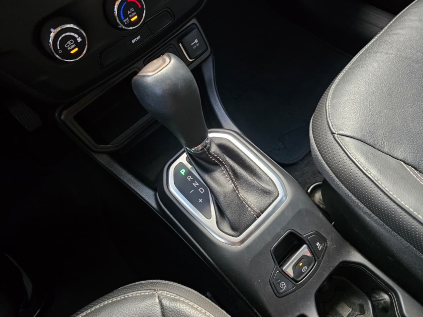 jeep renegade 1.3 t270 turbo flex sport at6 4p automatico 202210