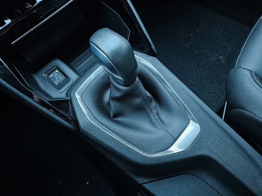 peugeot 208 1.6 16v flex griffe at6 4p automatico 202311