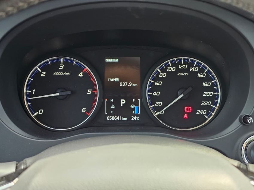 mitsubishi outlander 2.2 mivec di-d diesel hpe-s awd automatico 4p 20198