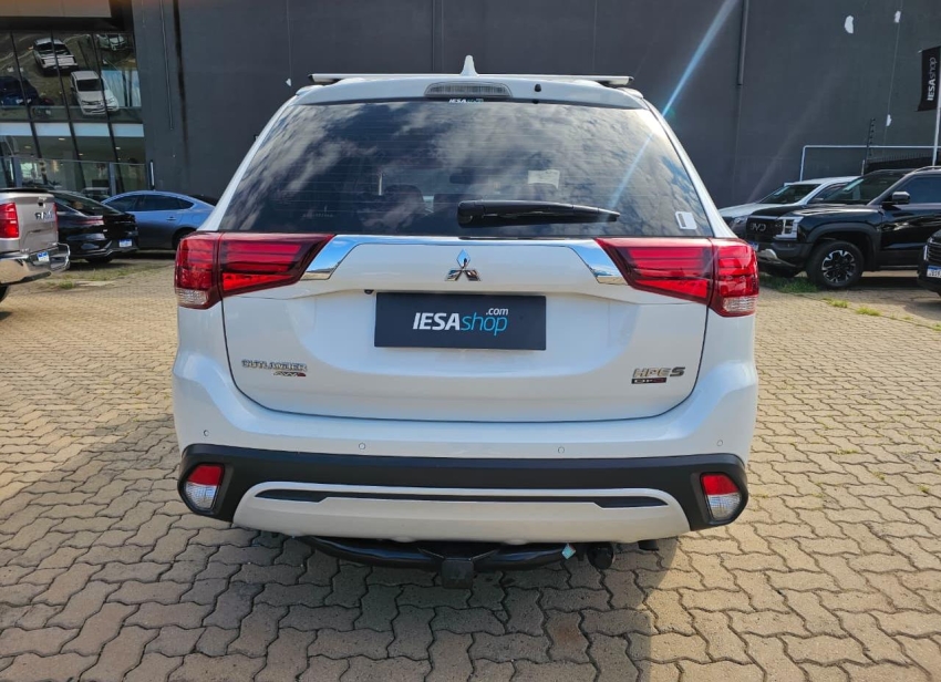 mitsubishi outlander 2.2 mivec di-d diesel hpe-s awd automatico 4p 20194