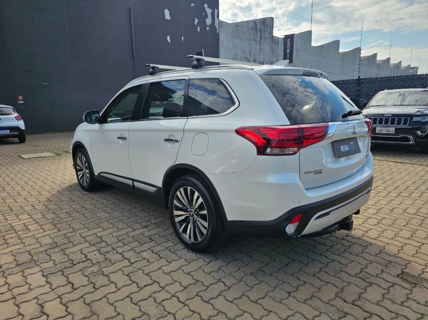 mitsubishi outlander 2.2 mivec di-d diesel hpe-s awd automatico 4p 20193