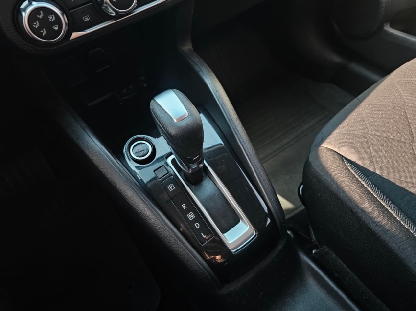 nissan kicks 1.6 16v flexstart sv 4p xtronic flex automatico 202010