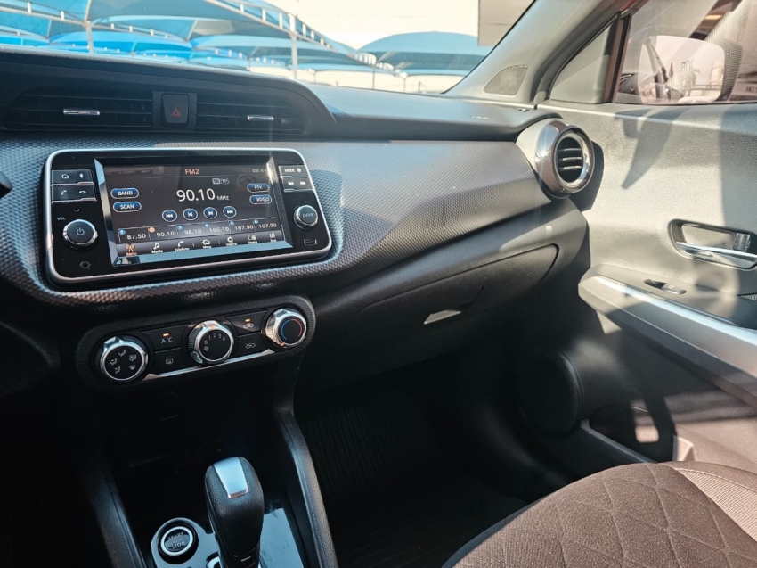 nissan kicks 1.6 16v flexstart sv 4p xtronic flex automatico 202011