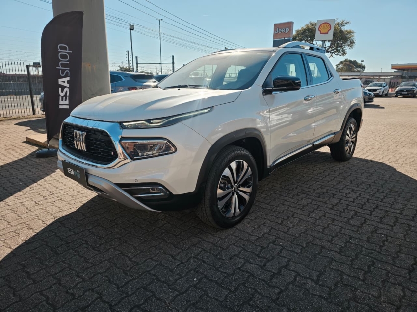 fiat toro 2.0 16v turbo diesel volcano 4wd at9 5p automatico 2025