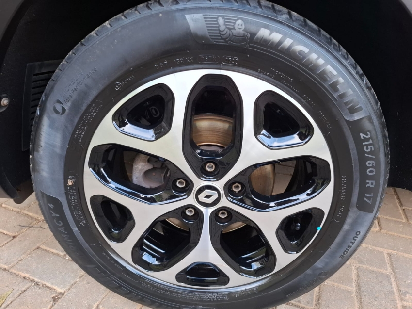 renault captur 1.3 tce flex intense x-tronic 4p automatico 202314