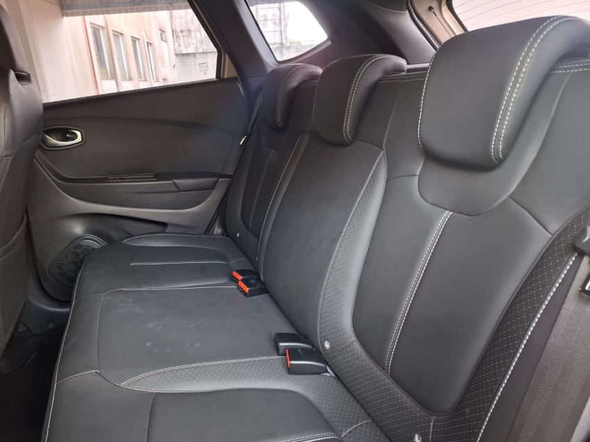renault captur 1.3 tce flex intense x-tronic 4p automatico 20237