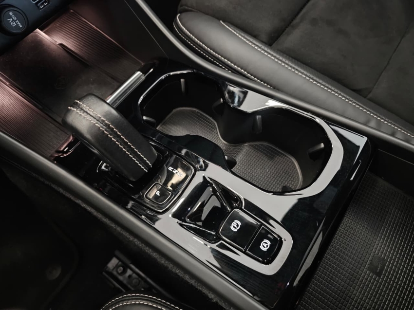 volvo xc40 1.5 t5 recharge r-design geartronic hibrido 5p automatico 202111