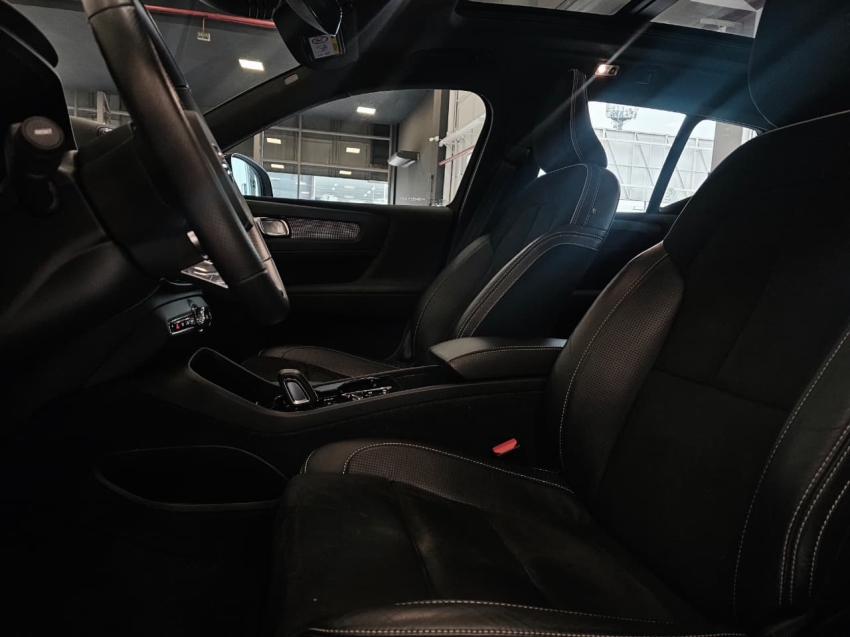 volvo xc40 1.5 t5 recharge r-design geartronic hibrido 5p automatico 20216