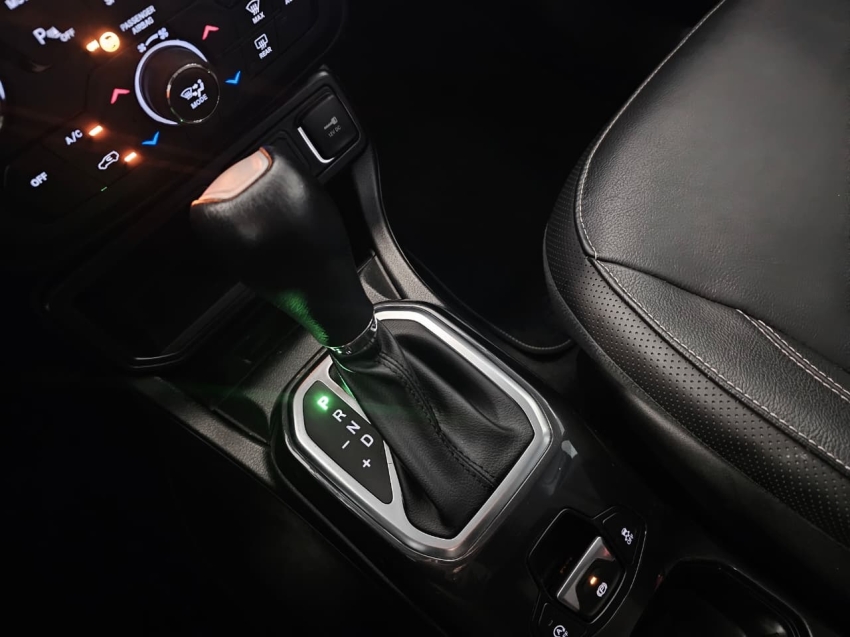 jeep renegade 1.3 t270 turbo flex longitude at6 5p automatico 202311