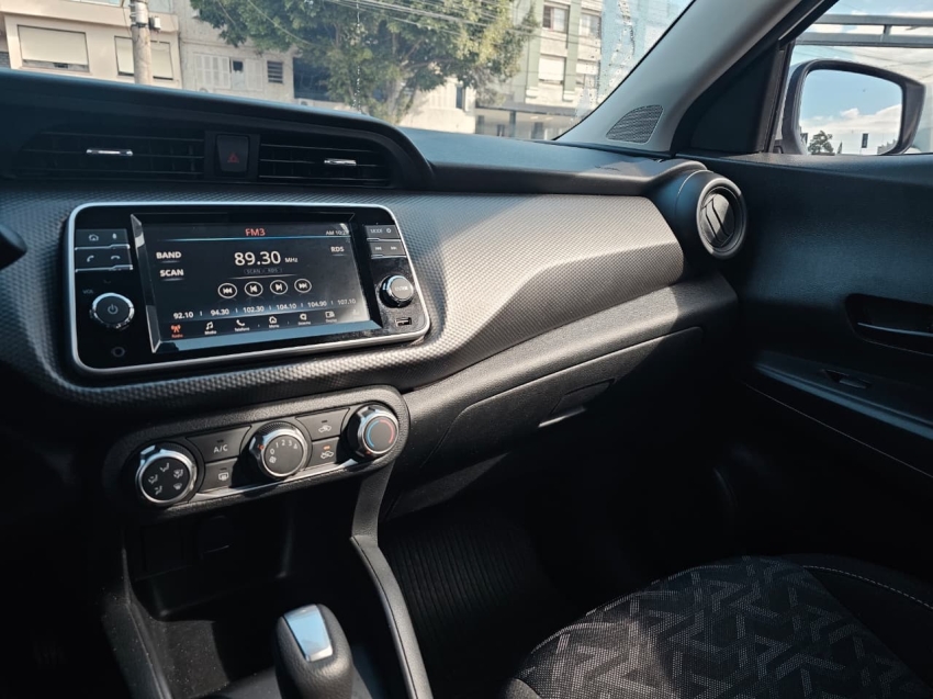 nissan kicks play 1.6 16v flexstart active plus xtronic 1.3 flex 5p automatico 202512