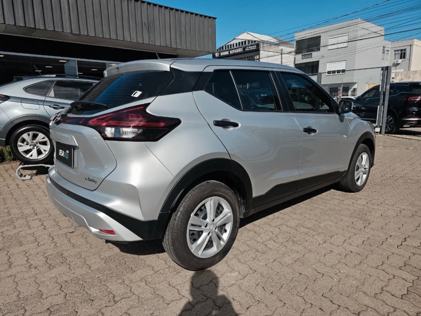 nissan kicks play 1.6 16v flexstart active plus xtronic 1.3 flex 5p automatico 20255