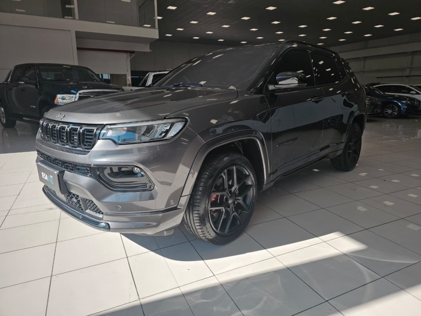 jeep compass 2.0 hurricane 4 turbo gasolina blackhawk at9 4p automatico 2025