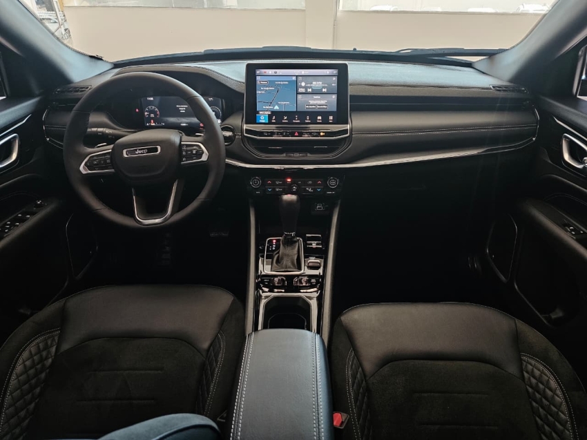 jeep compass 2.0 hurricane 4 turbo gasolina blackhawk at9 4p automatico 202513