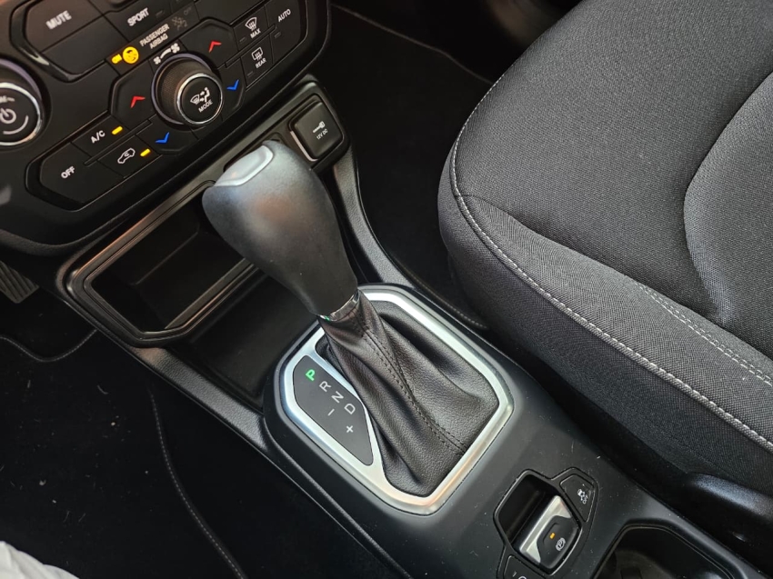 jeep renegade 1.3 t270 turbo flex altitude at6 5p manual 202512