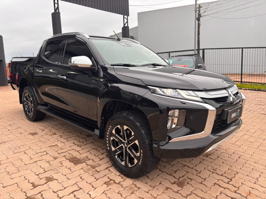 mitsubishi l200 triton 2.4 16v turbo diesel sport hpe-s cd 4p 4x4 automatico 20252