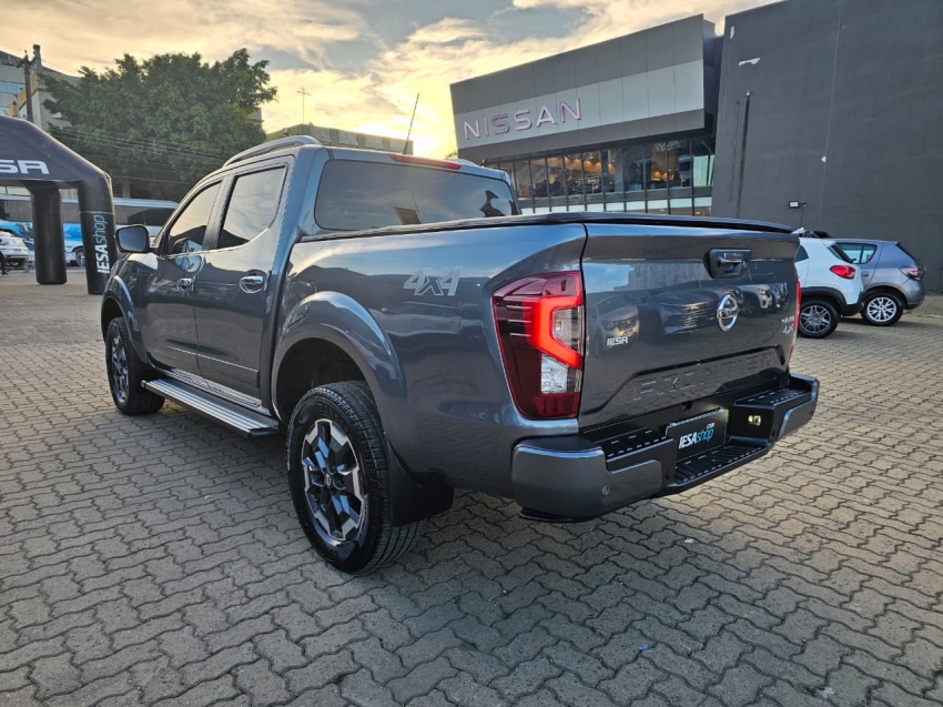 nissan frontier 2.3 16v turbo diesel platinum cd 4x4 automatico 4p 20233