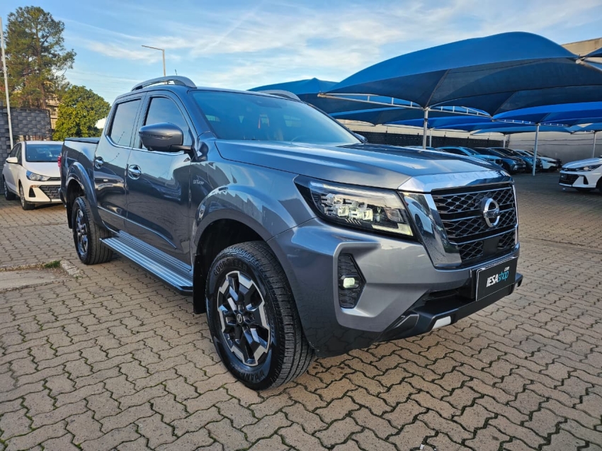 nissan frontier 2.3 16v turbo diesel platinum cd 4x4 automatico 4p 20232