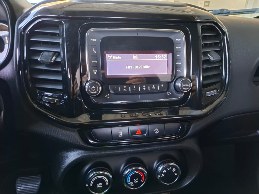 fiat toro 2.0 16v turbo diesel freedom 4wd at9 4p automatico 201810