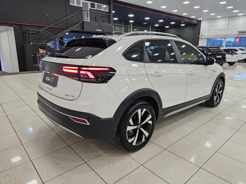 volkswagen nivus 1.0 200 tsi total flex highline automatico 4p 20215