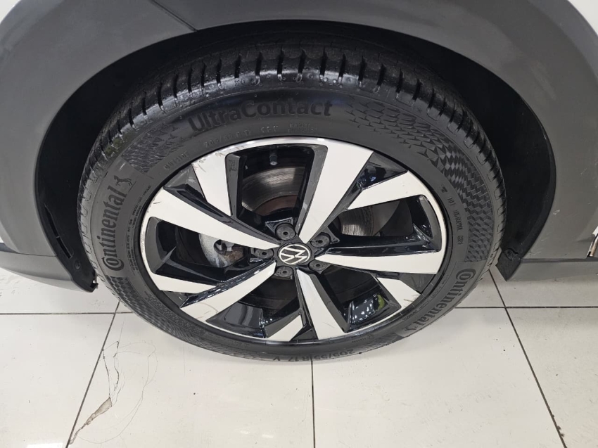 volkswagen nivus 1.0 200 tsi total flex highline automatico 4p 202114