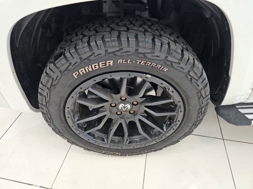 ram rampage 2.0 turbo diesel laramie 4x4 automatico 4p 202414