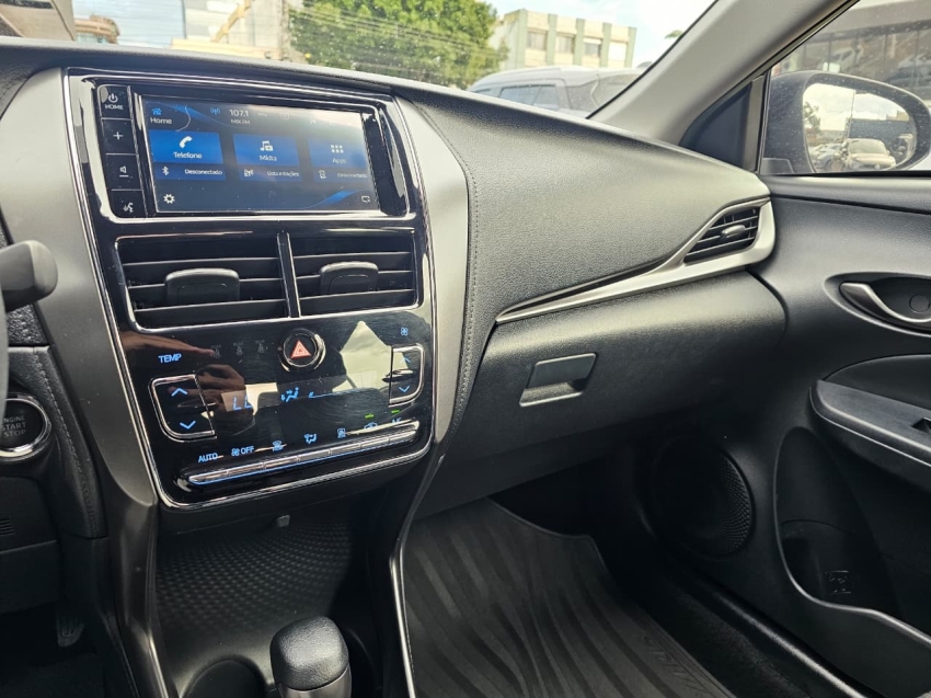 toyota yaris 1.5 16v flex sedan xs connect multidrive 4p automatico 202312