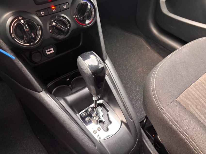 peugeot 2008 1.6 16v flex allure 4p automatico 5p 202311