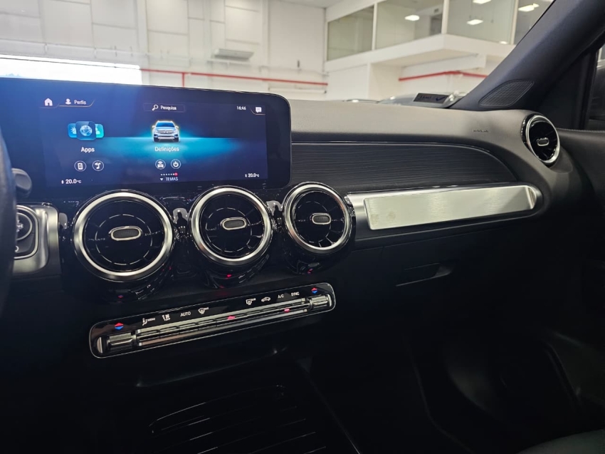 mercedes-benz glb 200 1.3 cgi gasolina progressive 7g-dct 4p automatico 202112