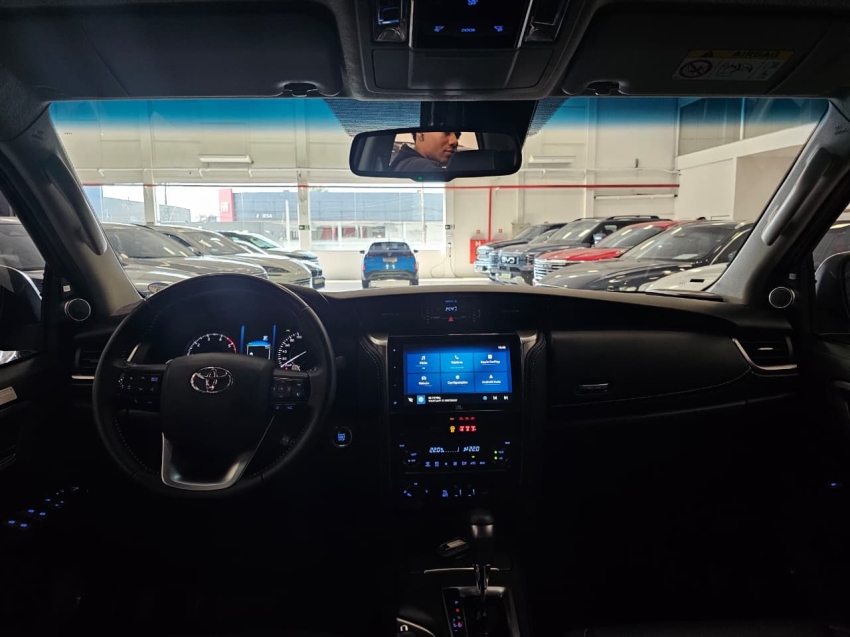 toyota hilux sw4 2.8 d-4d turbo diesel srx platinum 4x4 automatico 5p 202513