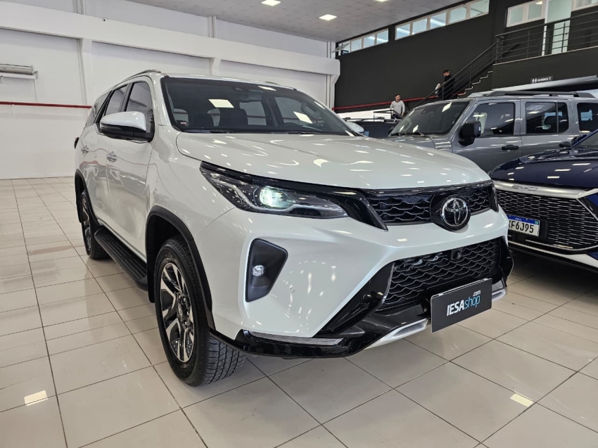 toyota hilux sw4 2.8 d-4d turbo diesel srx platinum 4x4 automatico 5p 20252