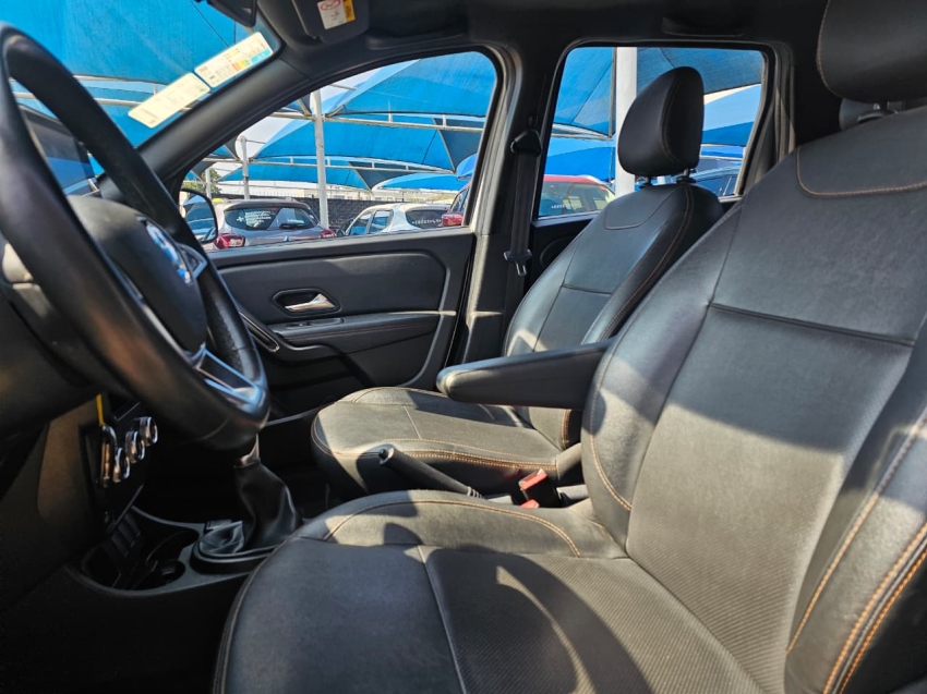 renault oroch 1.3 tce flex outsider x-tronic 4p automatico 20236