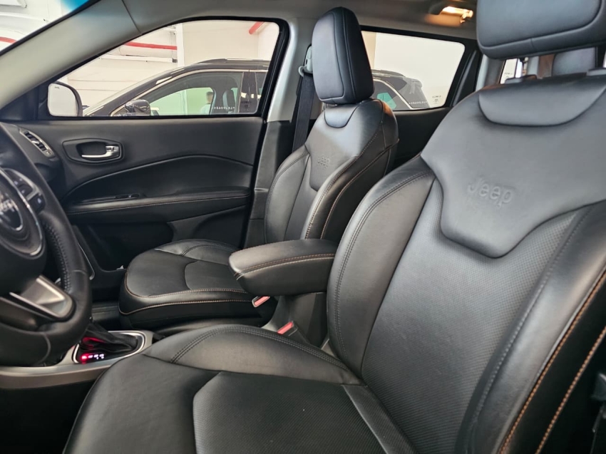 jeep compass 2.0 16v diesel longitude 4x4 automatico 4p 20206