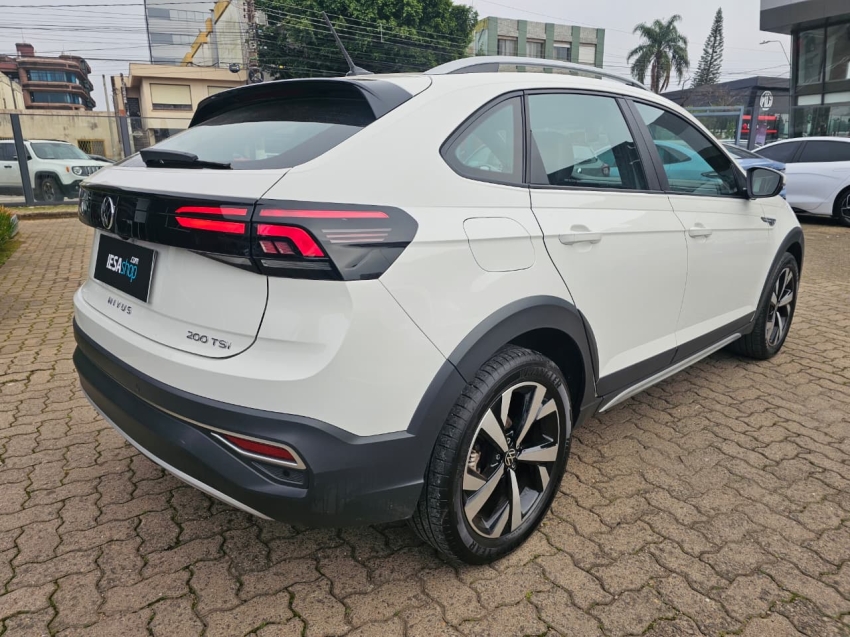 volkswagen nivus 1.0 200 tsi total flex highline automatico 4p 20235